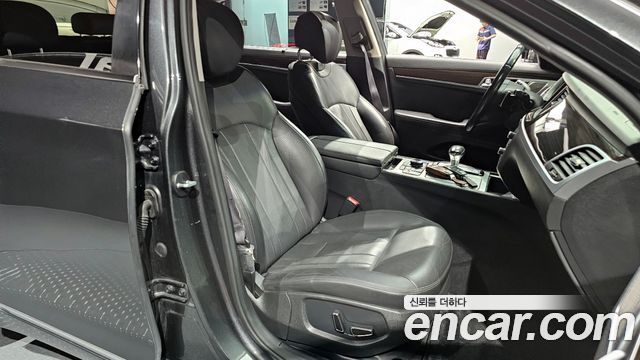 Genesis G80 2017 thumb 11