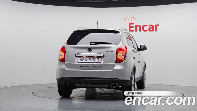 SsangYong Korando 2014 thumb 5
