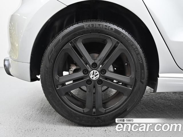 Volkswagen Polo 2013 thumb 5