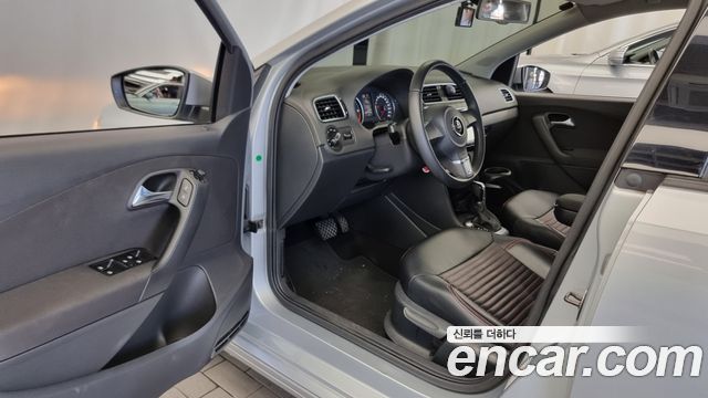 Volkswagen Polo 2013 thumb 10