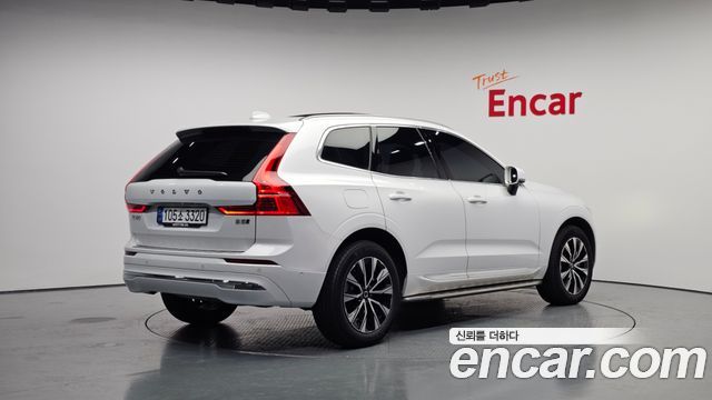 Volvo XC60 2024 thumb 3