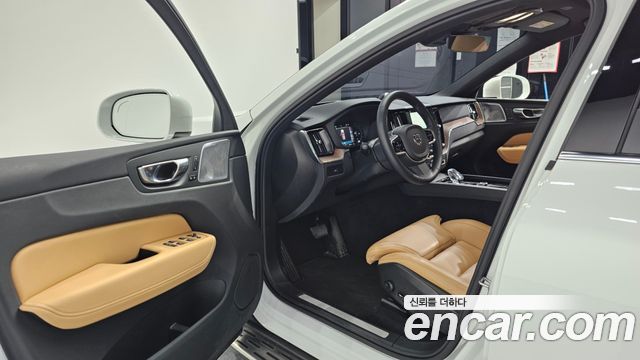 Volvo XC60 2024 thumb 11