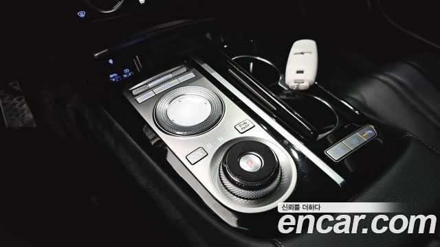 Genesis G80 2022 thumb 10