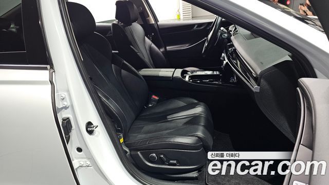 Genesis G80 2022 thumb 11