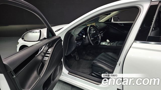 Genesis G80 2022 thumb 12