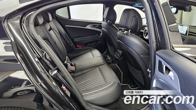 Genesis G70 2019 thumb 12
