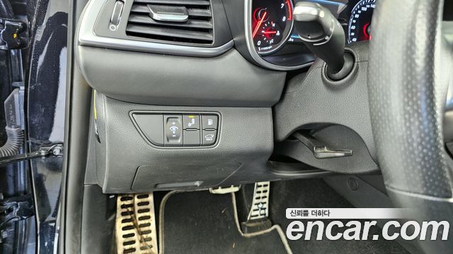 Genesis G70 2019 thumb 11