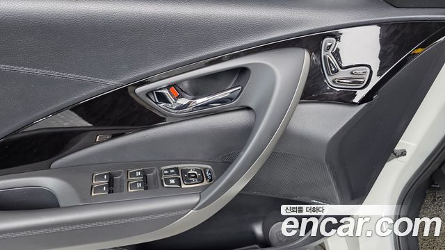 Hyundai Grandeur 2013 thumb 12