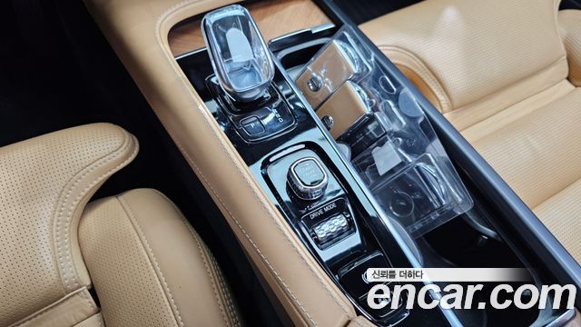 Volvo XC90 2020 thumb 9