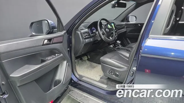 SsangYong Rexton 2019 thumb 10