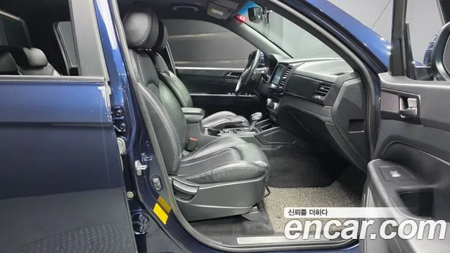SsangYong Rexton 2019 thumb 12