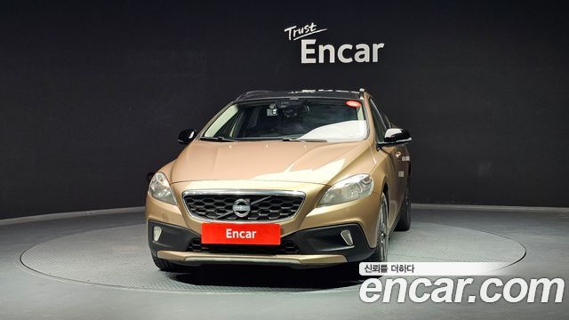 Volvo V40 2013 thumb 4