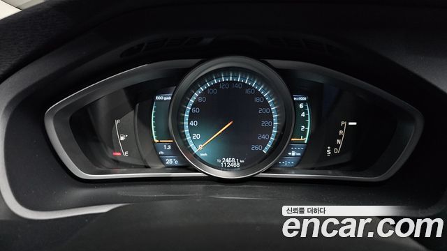 Volvo V40 2013 thumb 8