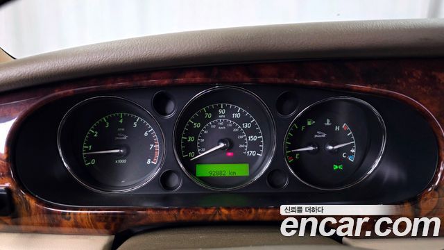 Jaguar XJ-8 2004 thumb 9