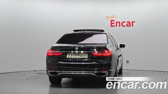 BMW 7 серии 2017 thumb 4