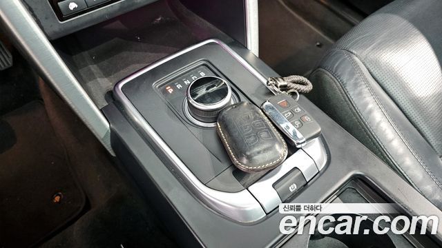 Land Rover Discovery Sport 2017 thumb 9