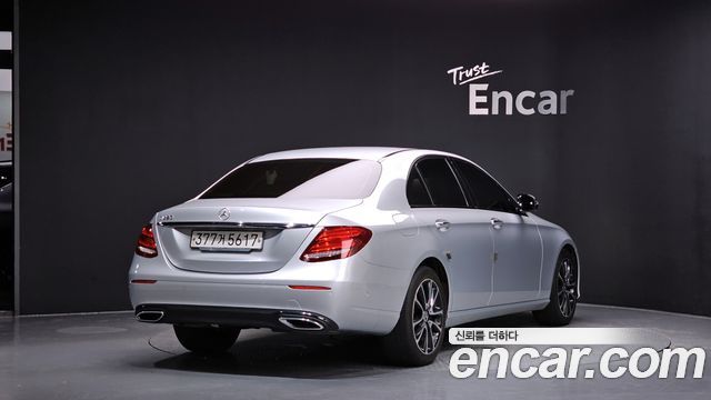 Mercedes-Benz E-Class 2020 thumb 3