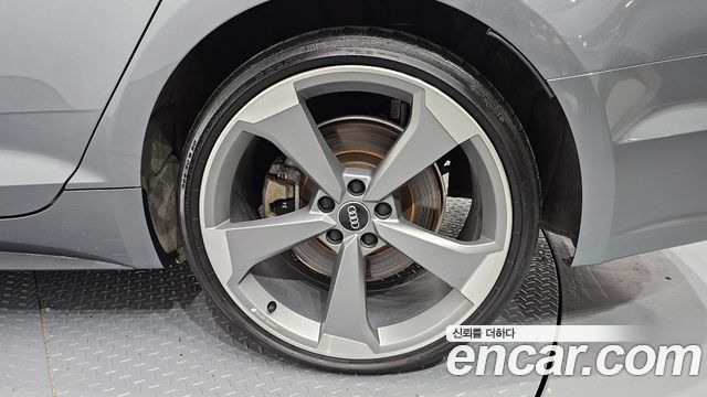 Audi A5 2019 thumb 6