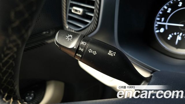 Hyundai Venue 2019 thumb 12