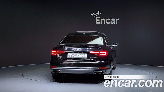 Audi A4 2019 thumb 5