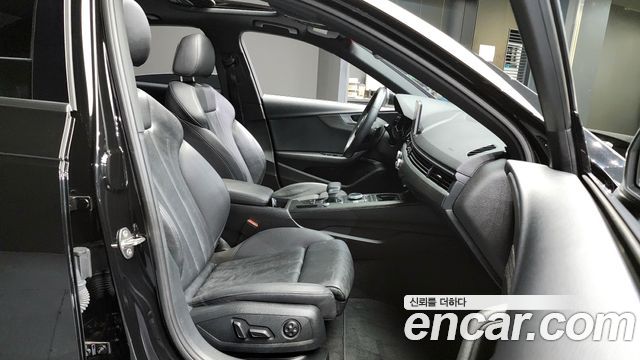 Audi A4 2019 thumb 12