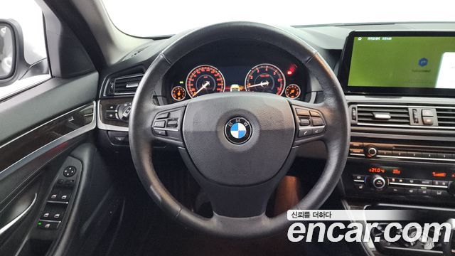 BMW 5 серии 2013 thumb 11