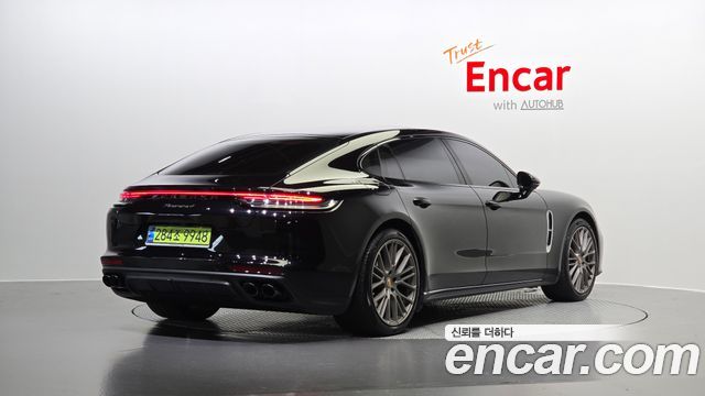 Porsche Panamera 2021 thumb 3
