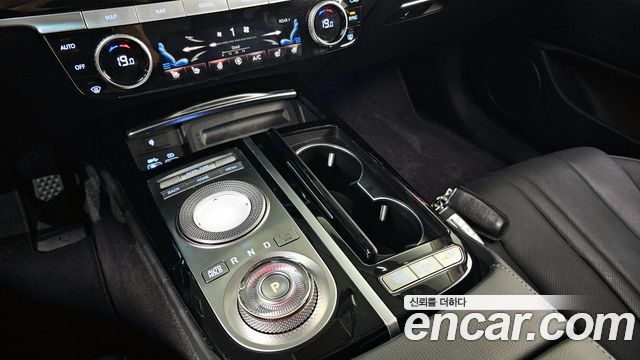 Genesis G80 2021 thumb 10