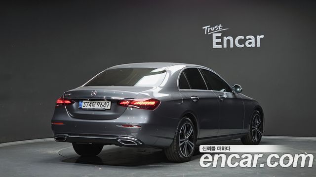 Mercedes-Benz E-Class 2020 thumb 3