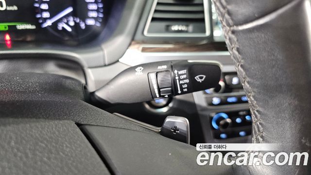 Genesis G80 2018 thumb 12