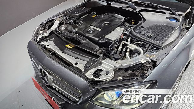 Mercedes-Benz E-Class 2019 thumb 7