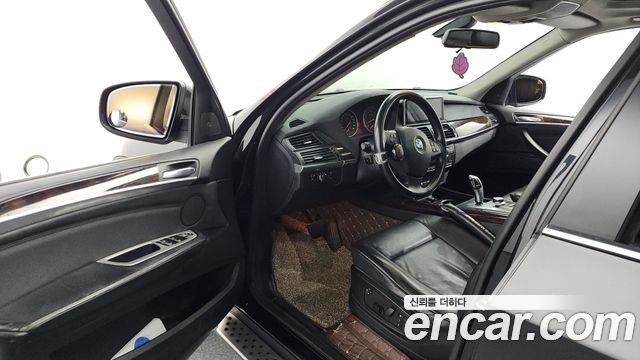 BMW X5 2009 thumb 10