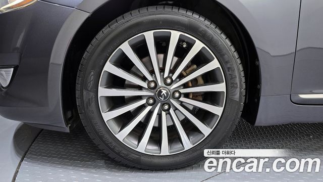 Kia K7 2011 thumb 6