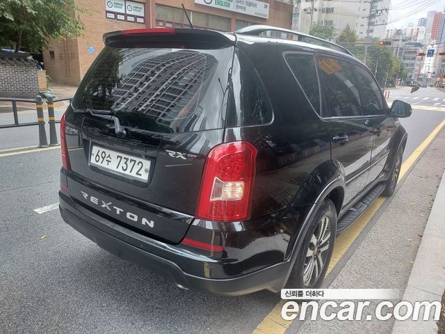 SsangYong Rexton 2014 thumb 9