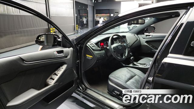 Kia K7 2011 thumb 10