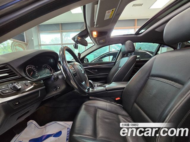 BMW 5 серии 2015 thumb 8