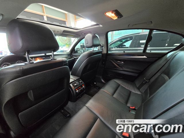 BMW 5 серии 2015 thumb 9