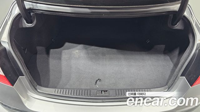 Hyundai Genesis 2011 thumb 12
