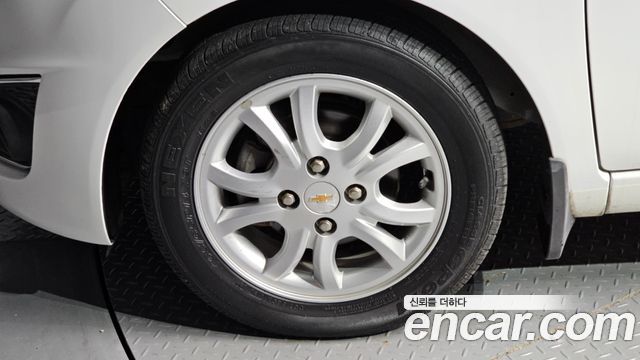 Chevrolet Spark 2015 thumb 6