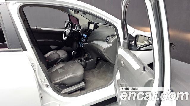 Chevrolet Spark 2015 thumb 11