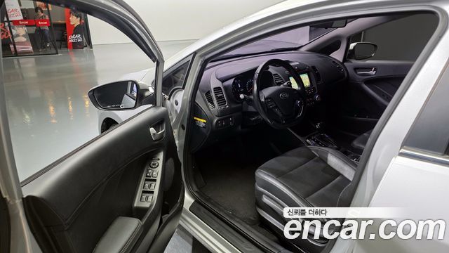 Kia K3 2016 thumb 10