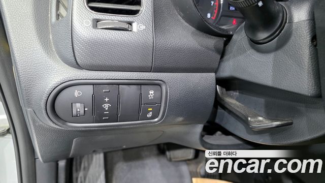 Kia K3 2016 thumb 12