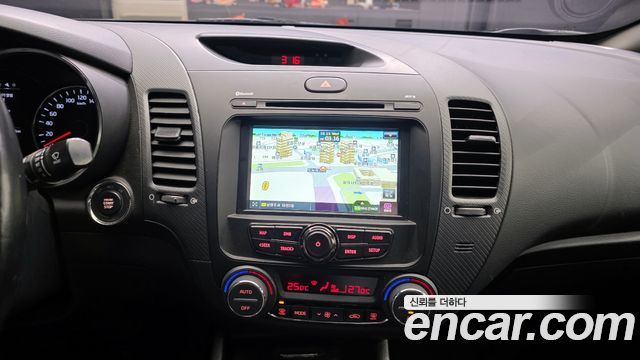 Kia K3 2016 thumb 11