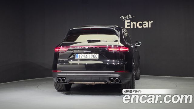 Porsche Cayenne 2023 thumb 5