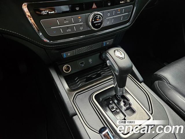 SsangYong Rexton 2019 thumb 9