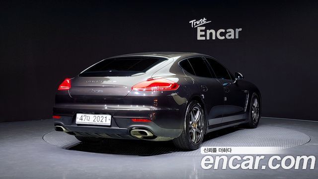 Porsche Panamera 2014 thumb 3