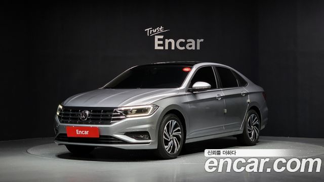 Volkswagen Jetta 2021 thumb 2
