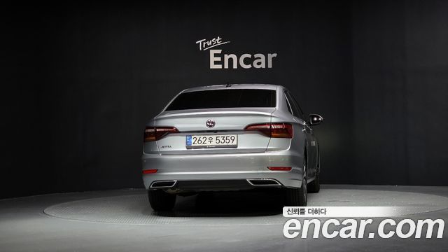 Volkswagen Jetta 2021 thumb 5