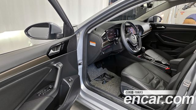 Volkswagen Jetta 2021 thumb 10
