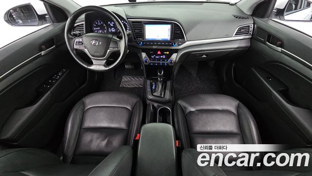 Hyundai Avante 2016 thumb 8